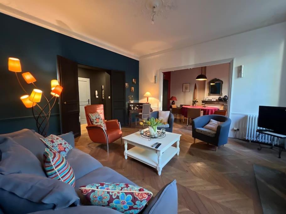 Coeur De Ville, Garage Prive Et Gratuit Avec Terrasse ! Cahors Exterior photo